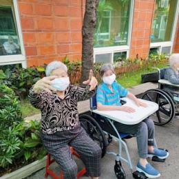 2021/06/05 笑得像花